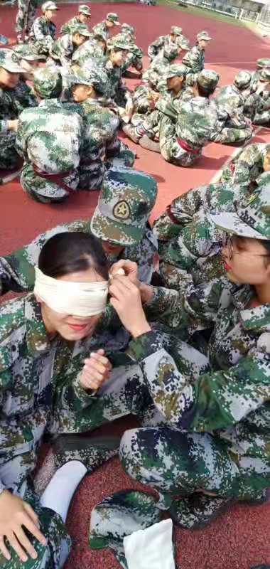 广西工业职业技术学院学生军训4.jpg